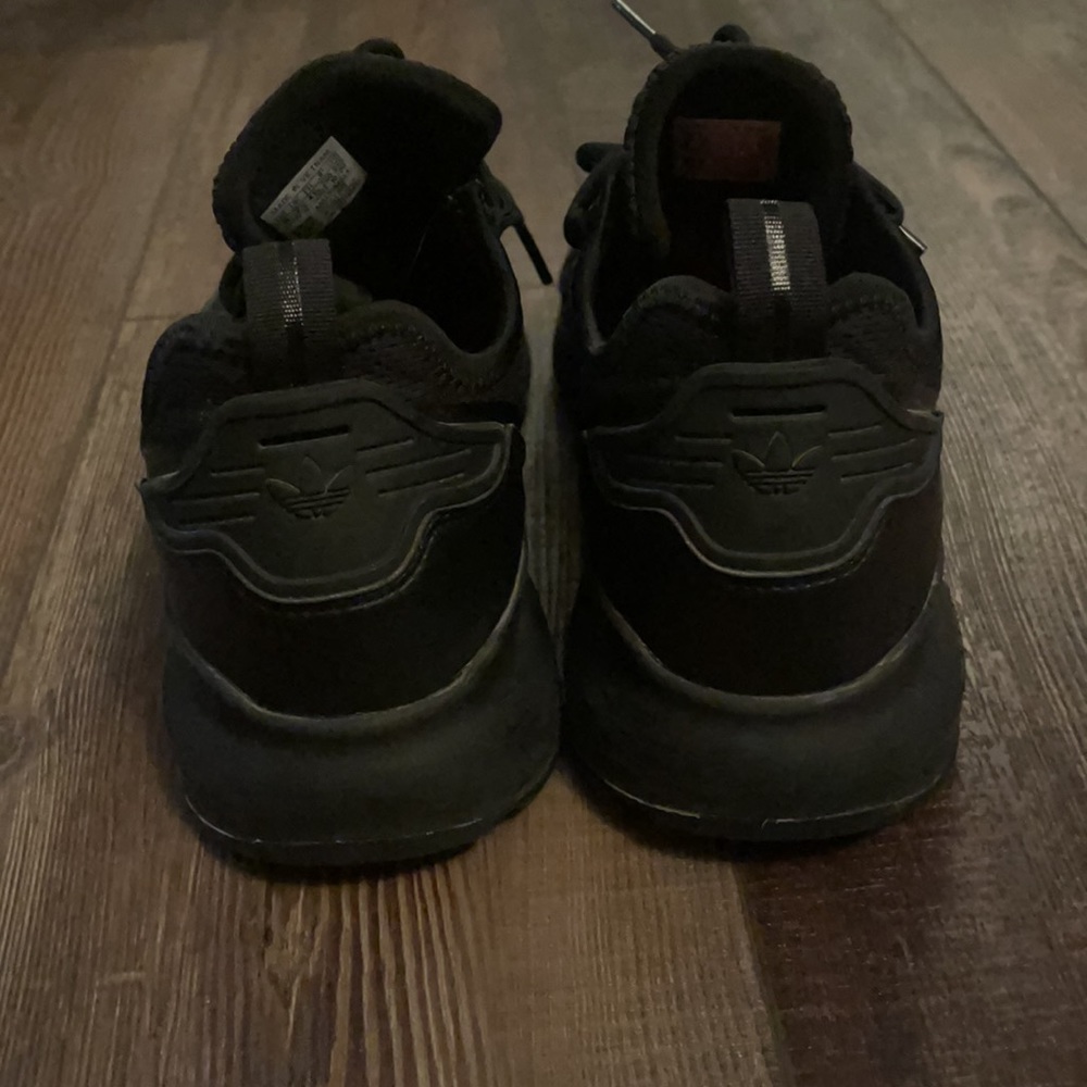 Adidas - Picture 4 of 8